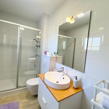 Apartmani Ksenija Tucepi Exterior photo