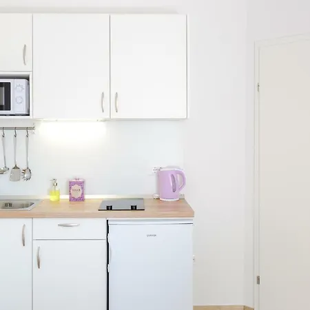 Apartmani Ksenija Tucepi Exterior photo